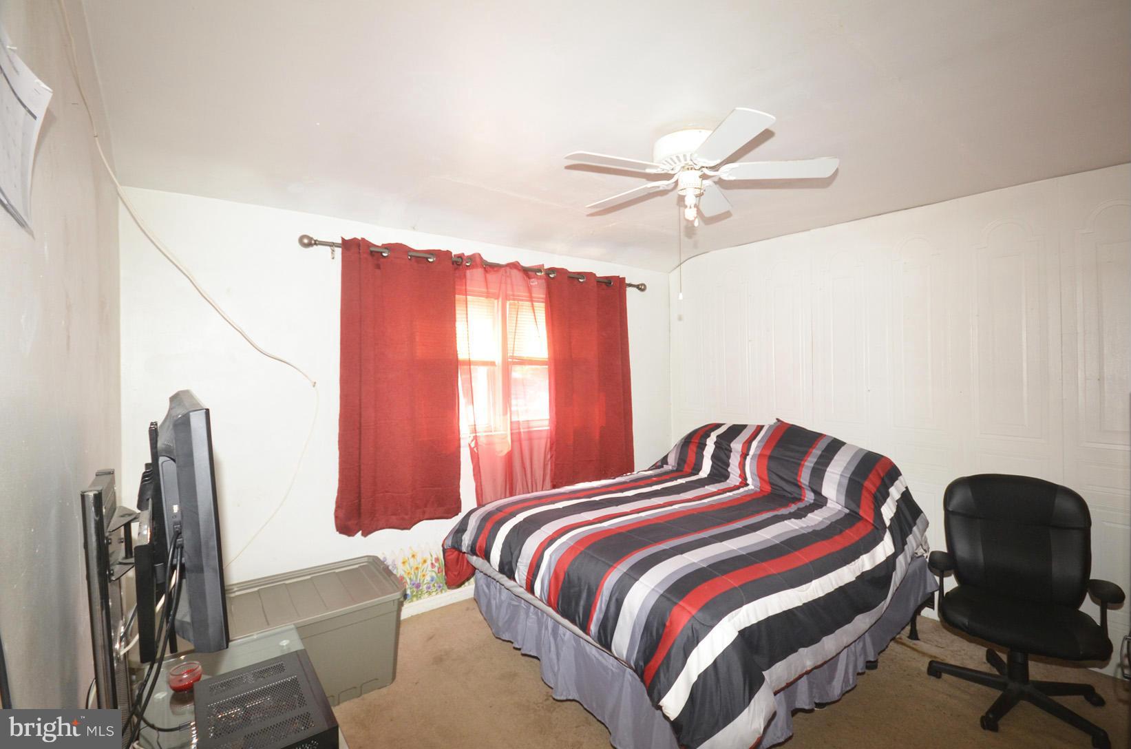 1411 Hopewell Avenue Baltimore, MD 21221 - Photo 13 of 26 Bedroom