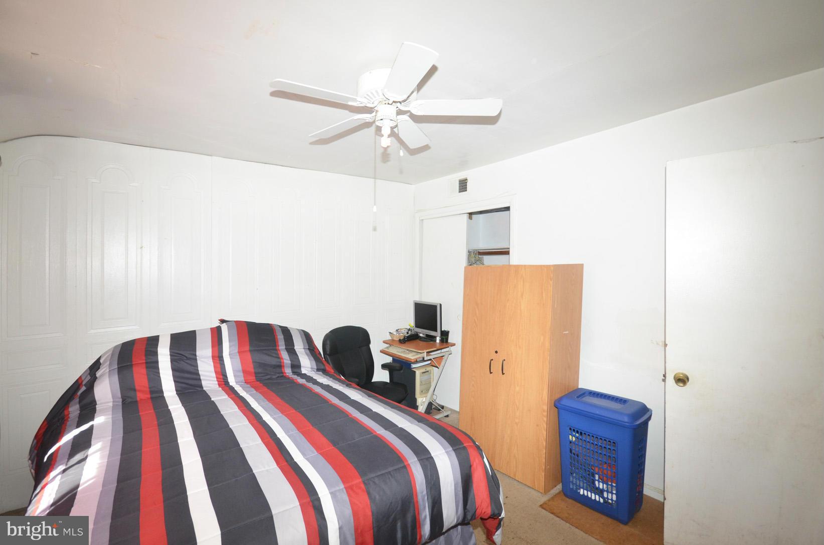 1411 Hopewell Avenue Baltimore, MD 21221 - Photo 15 of 26 Bedroom