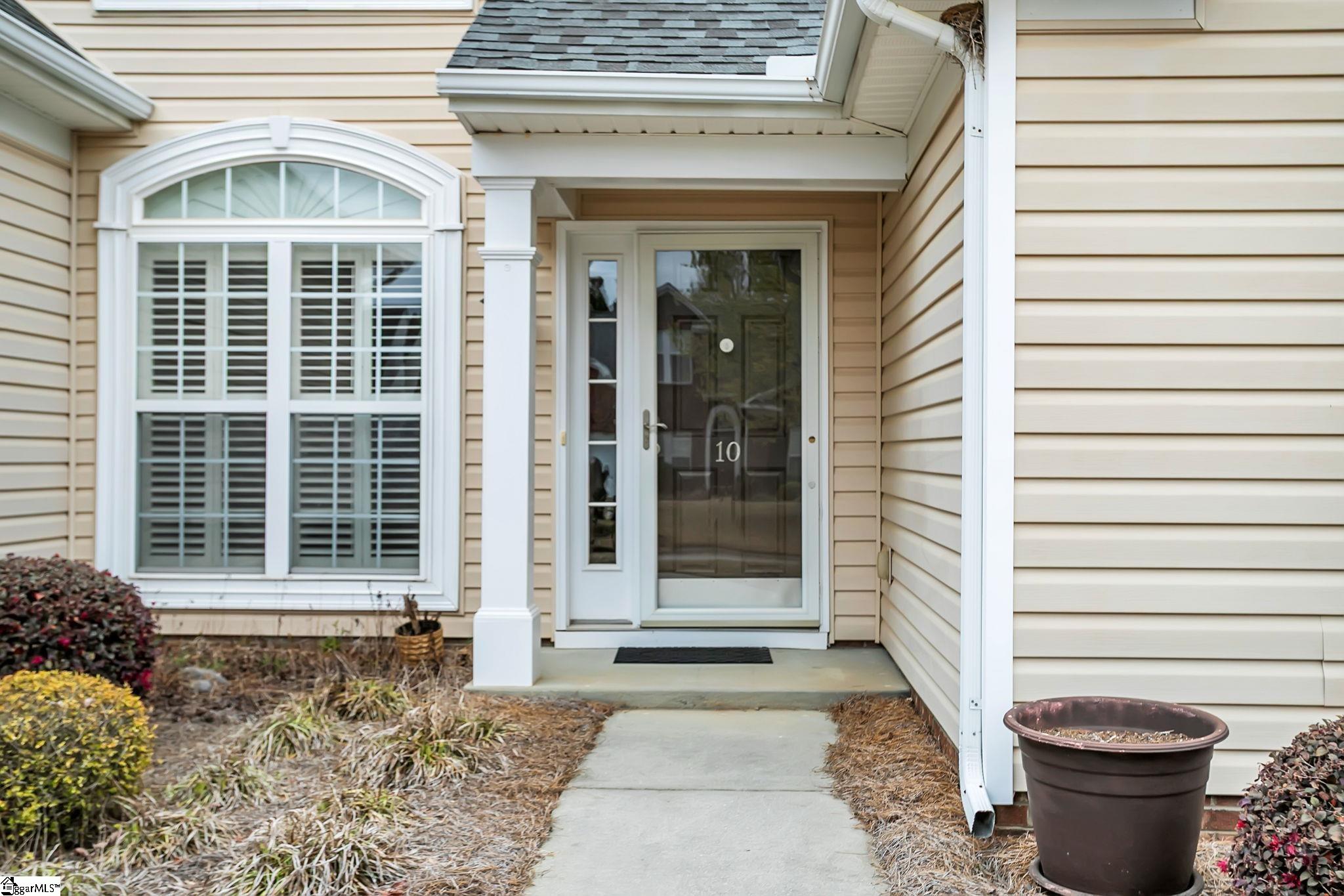 10 Carter Run Court Simpsonville, SC 29681 - Photo 2 of 42