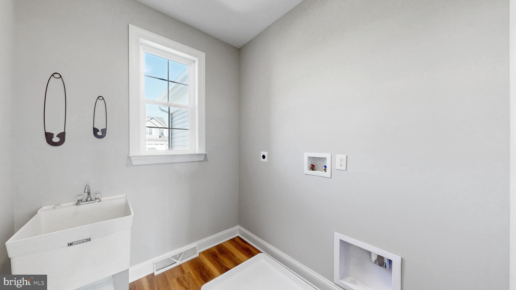 2 William Street Georgetown, DE 19947 - Photo 15 of 54 a small space with a window