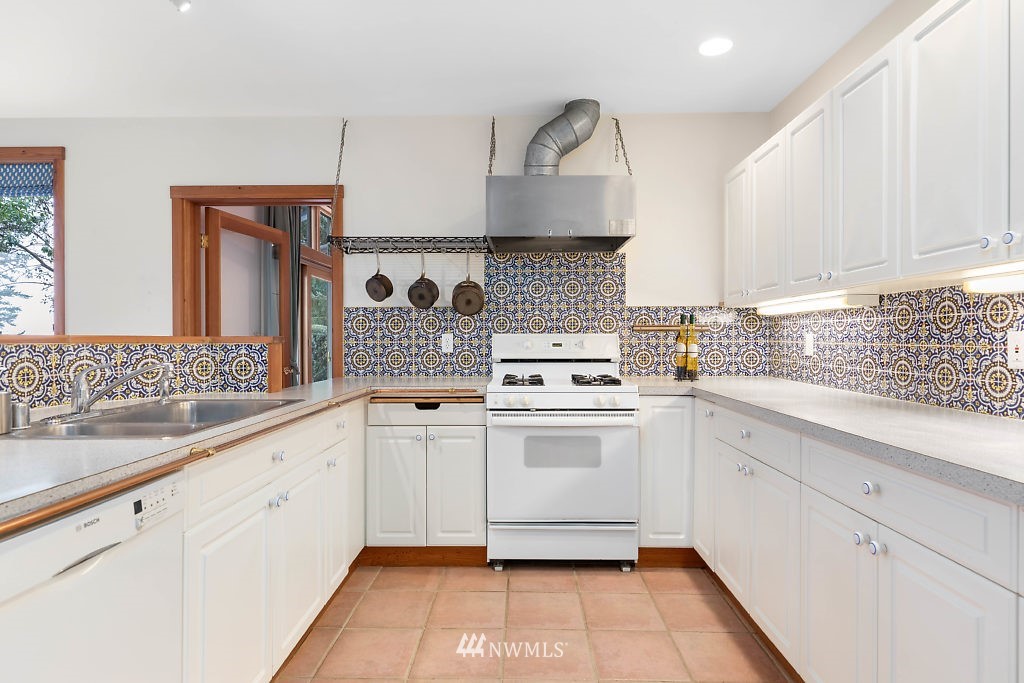 2035 North Bluff Road Greenbank, WA 98253 - Photo 15 of 40 Gallery Image 15