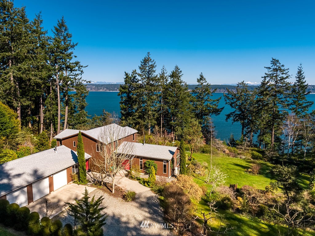 2035 North Bluff Road Greenbank, WA 98253 - Photo 3 of 40 Gallery Image 3