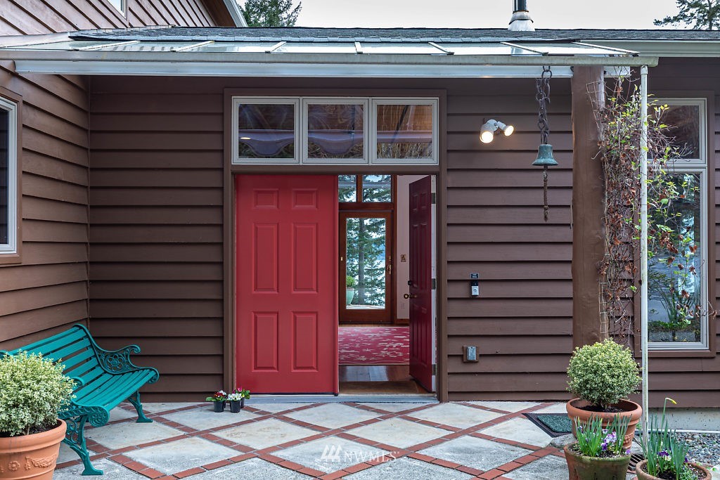 2035 North Bluff Road Greenbank, WA 98253 - Photo 4 of 40 Gallery Image 4