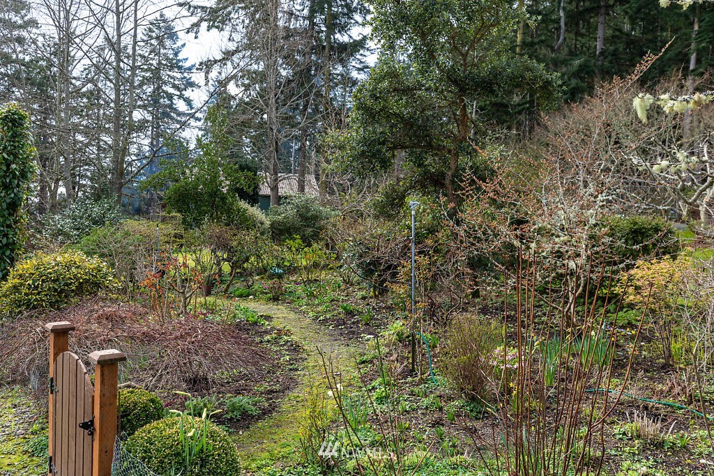 2035 North Bluff Road Greenbank, WA 98253 - Photo 36 of 40 Gallery Image 36