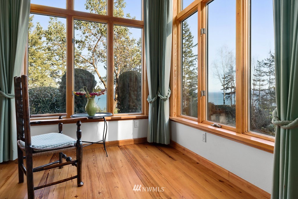 2035 North Bluff Road Greenbank, WA 98253 - Photo 10 of 40 Gallery Image 10