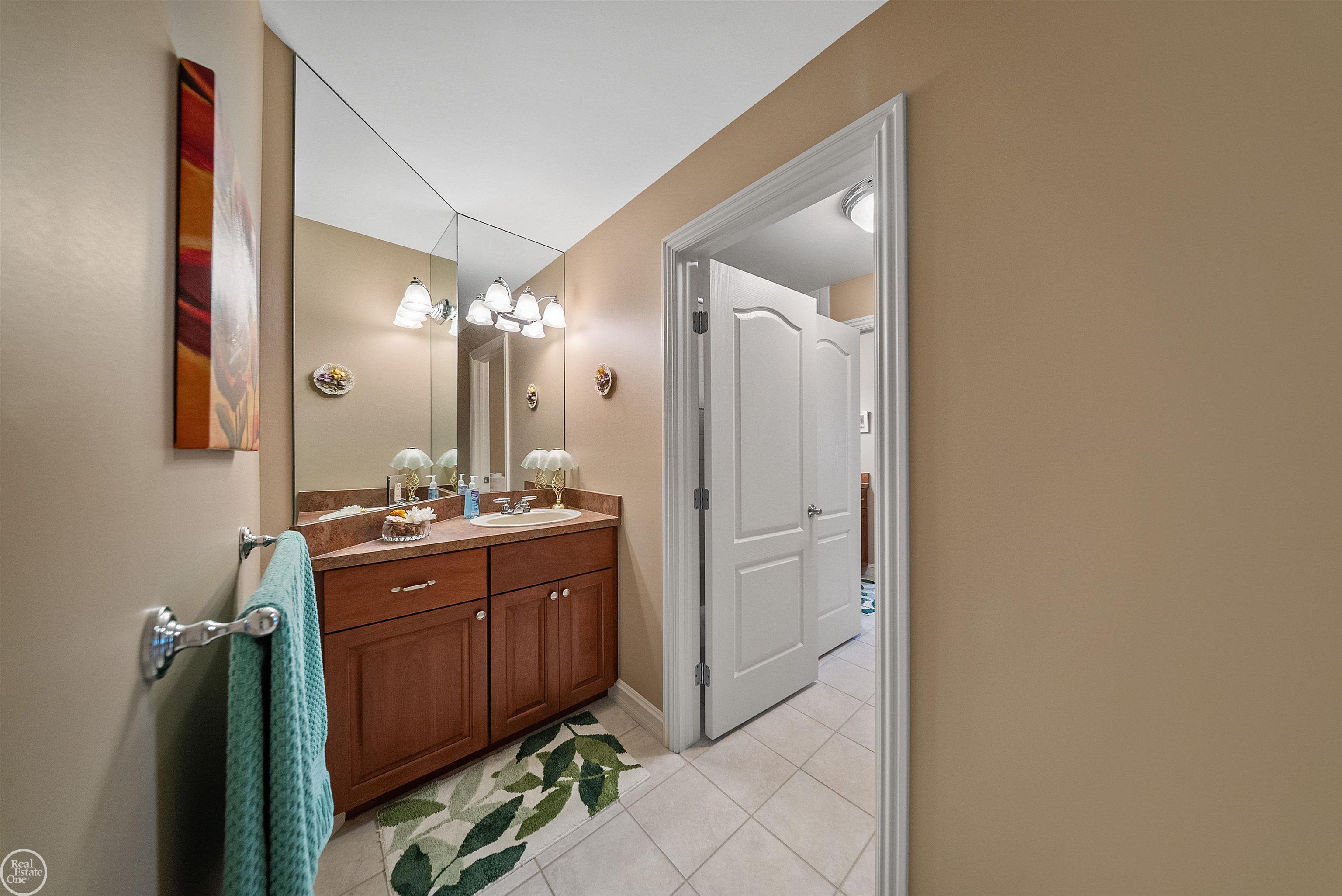 13046 Partridge Run Utica, MI 48315 - Photo 32 of 51