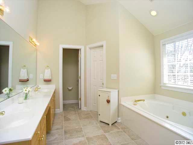 12646 Willingdon Road Huntersville, NC 28078 - Photo 11 of 16 Gallery Image 11