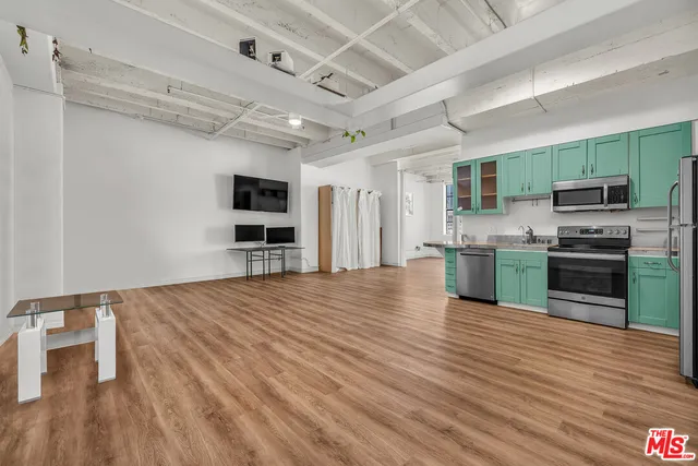 $2,100 | 312 West 5th Street, Unit 802, Los Angeles, CA 90013