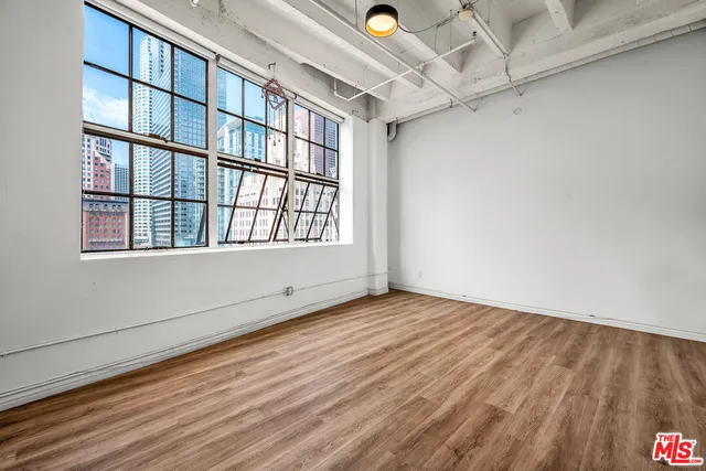 $2,100 | 312 West 5th Street, Unit 802, Los Angeles, CA 90013