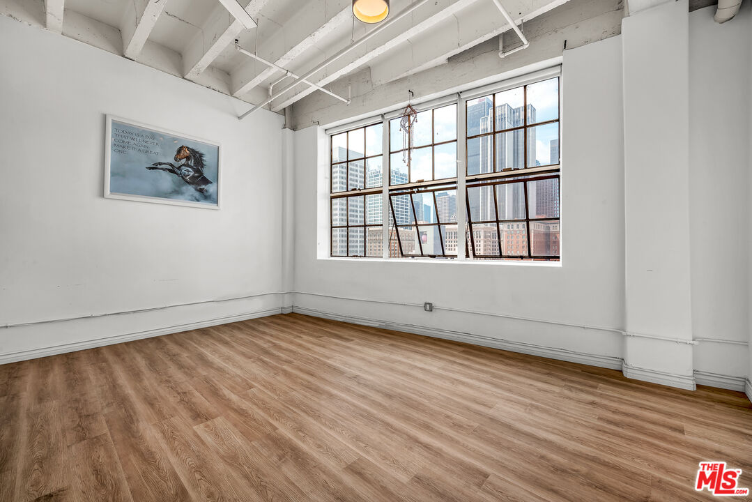 312 West 5th Street, Unit 802 Los Angeles, CA 90013 - Photo 7 of 20