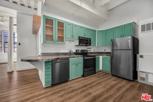 $2,100 | 312 West 5th Street, Unit 802, Los Angeles, CA 90013