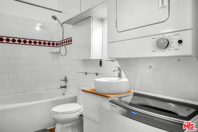 $2,100 | 312 West 5th Street, Unit 802, Los Angeles, CA 90013