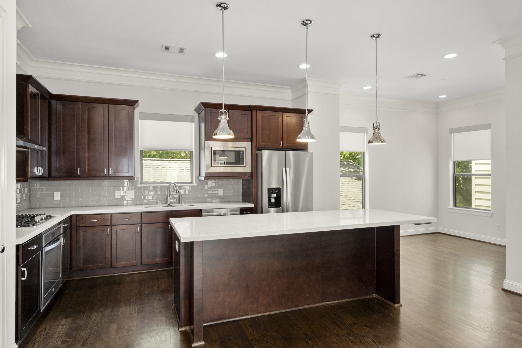 742 West 24th Street Houston, TX 77008 - Photo 5 of 29