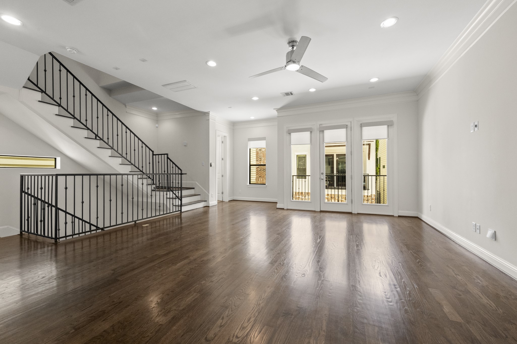 742 West 24th Street Houston, TX 77008 - Photo 7 of 29