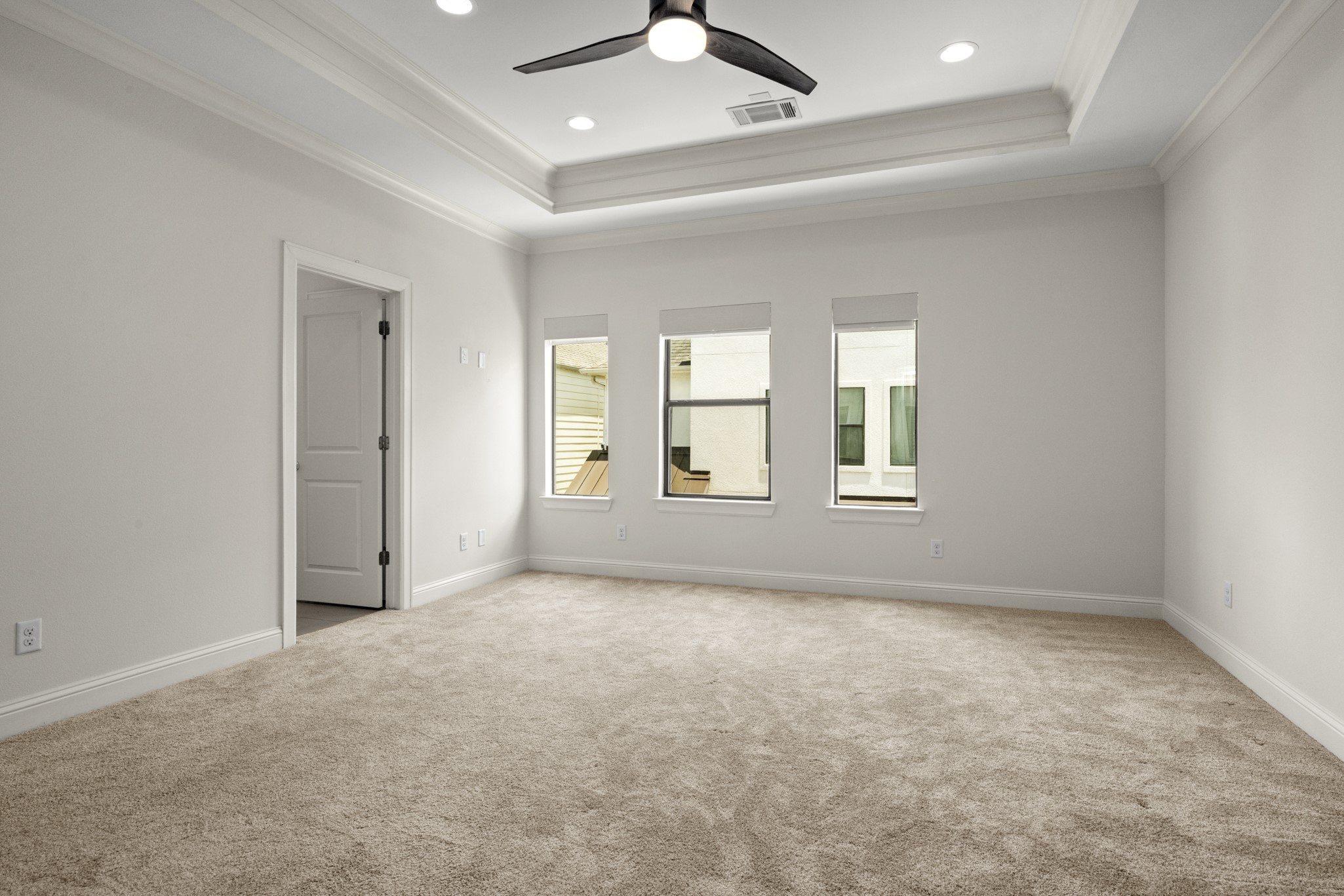 742 West 24th Street Houston, TX 77008 - Photo 8 of 29