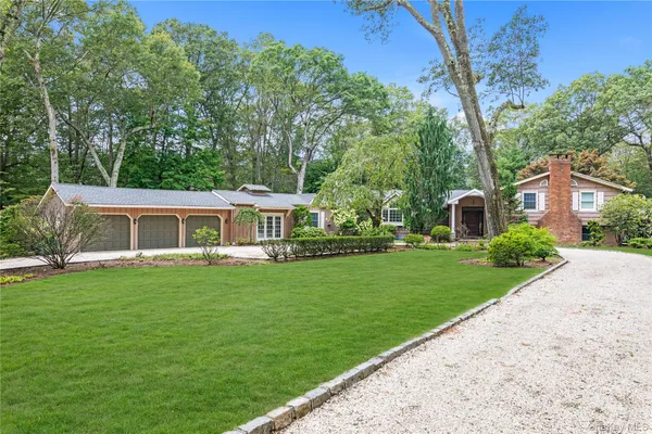 $2,495,000 | 11 Quaker Ridge Road, Glen Head, NY 11545