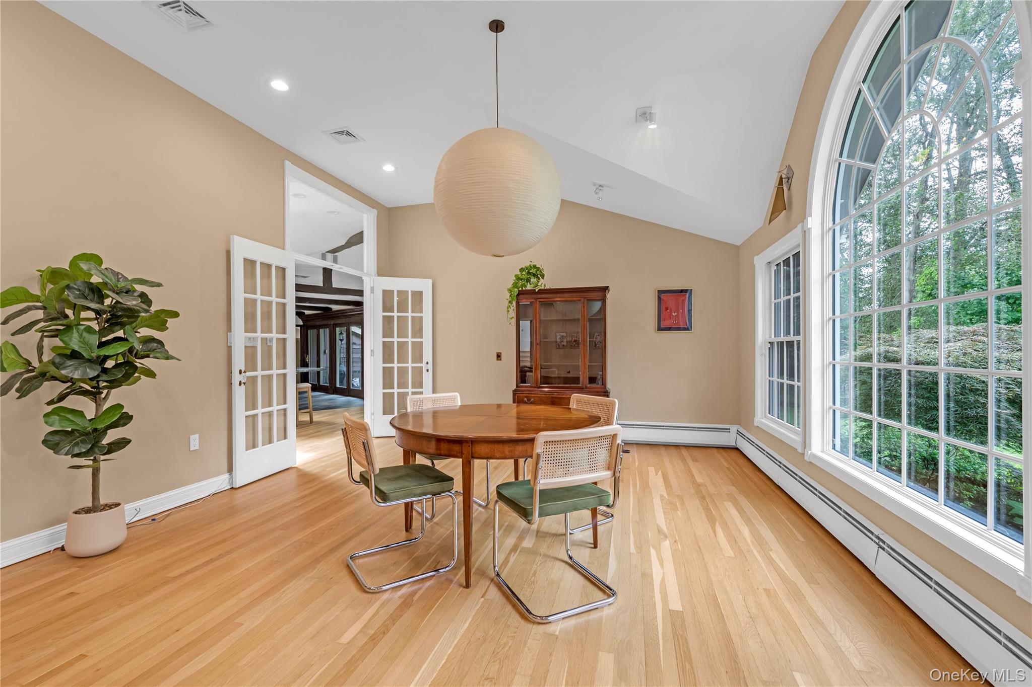 11 Quaker Ridge Road Glen Head, NY 11545 - Photo 14 of 32 Dining area