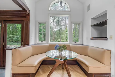 $2,495,000 | 11 Quaker Ridge Road, Glen Head, NY 11545