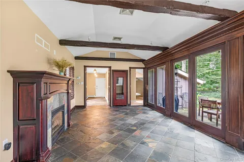 $2,495,000 | 11 Quaker Ridge Road, Glen Head, NY 11545