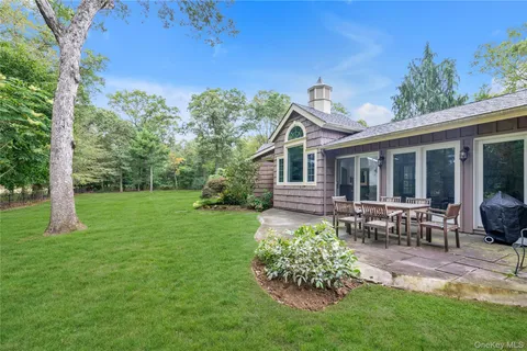 $2,495,000 | 11 Quaker Ridge Road, Glen Head, NY 11545