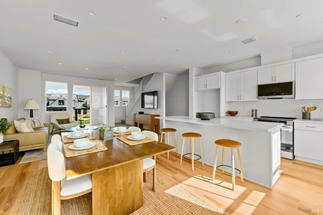 $629,000 | 1460 Waterside Lane, Rohnert Park, CA 94928