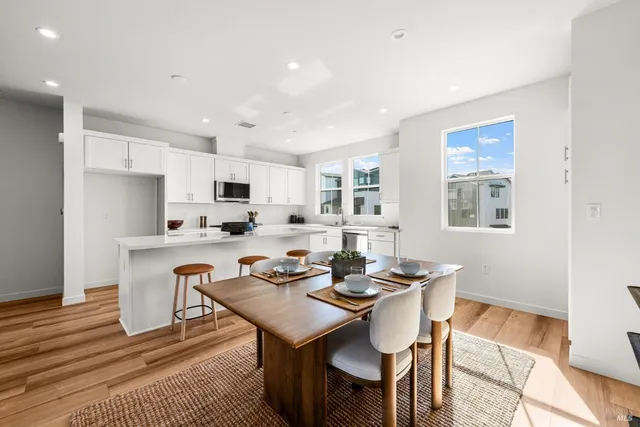 $629,000 | 1460 Waterside Lane, Rohnert Park, CA 94928