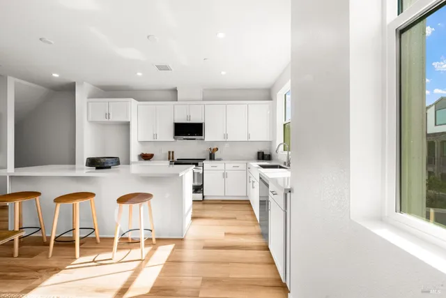 $629,000 | 1460 Waterside Lane, Rohnert Park, CA 94928