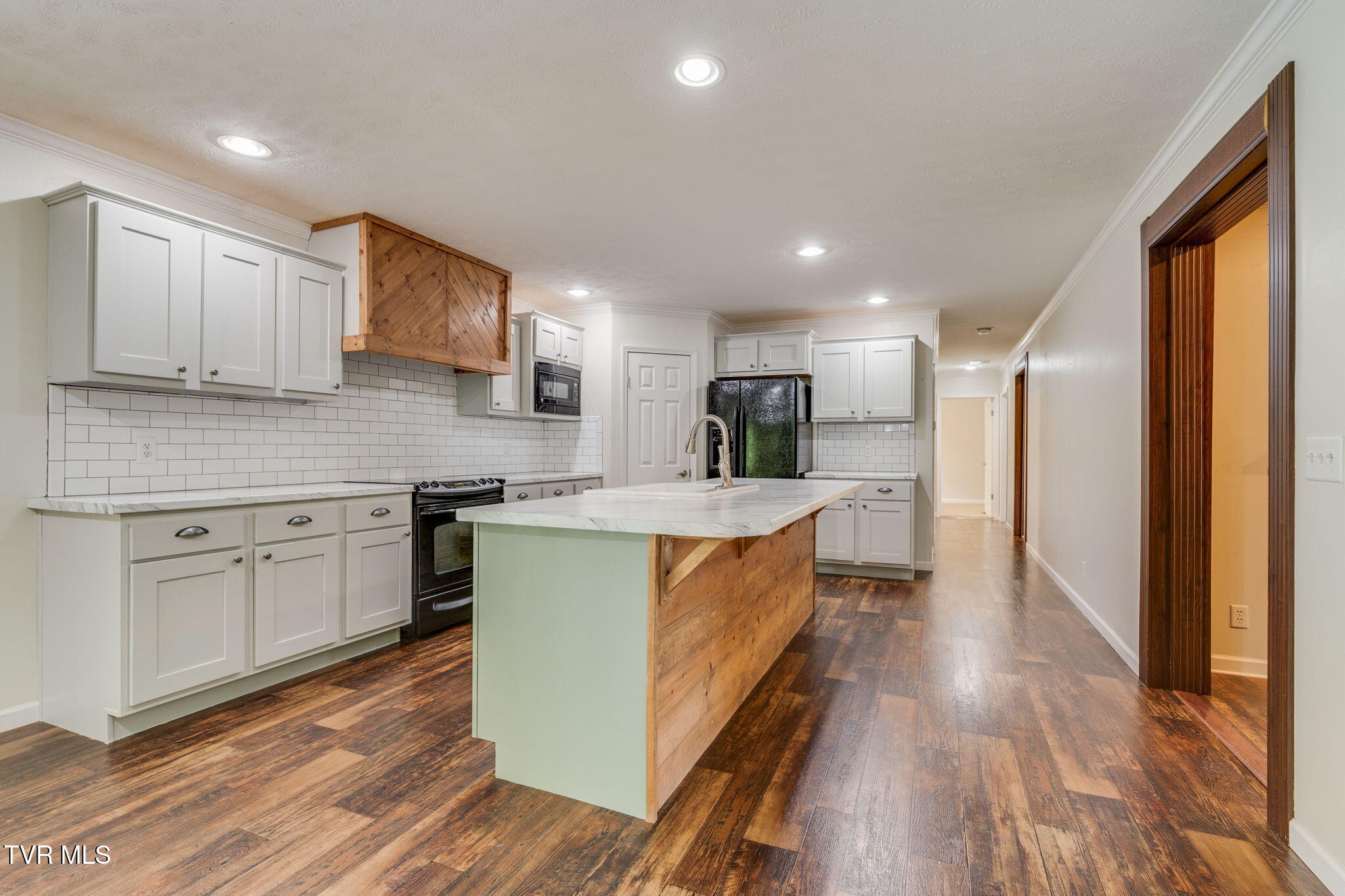 474 Thornburg Road Fall Branch, TN 37656 - Photo 5 of 87 011