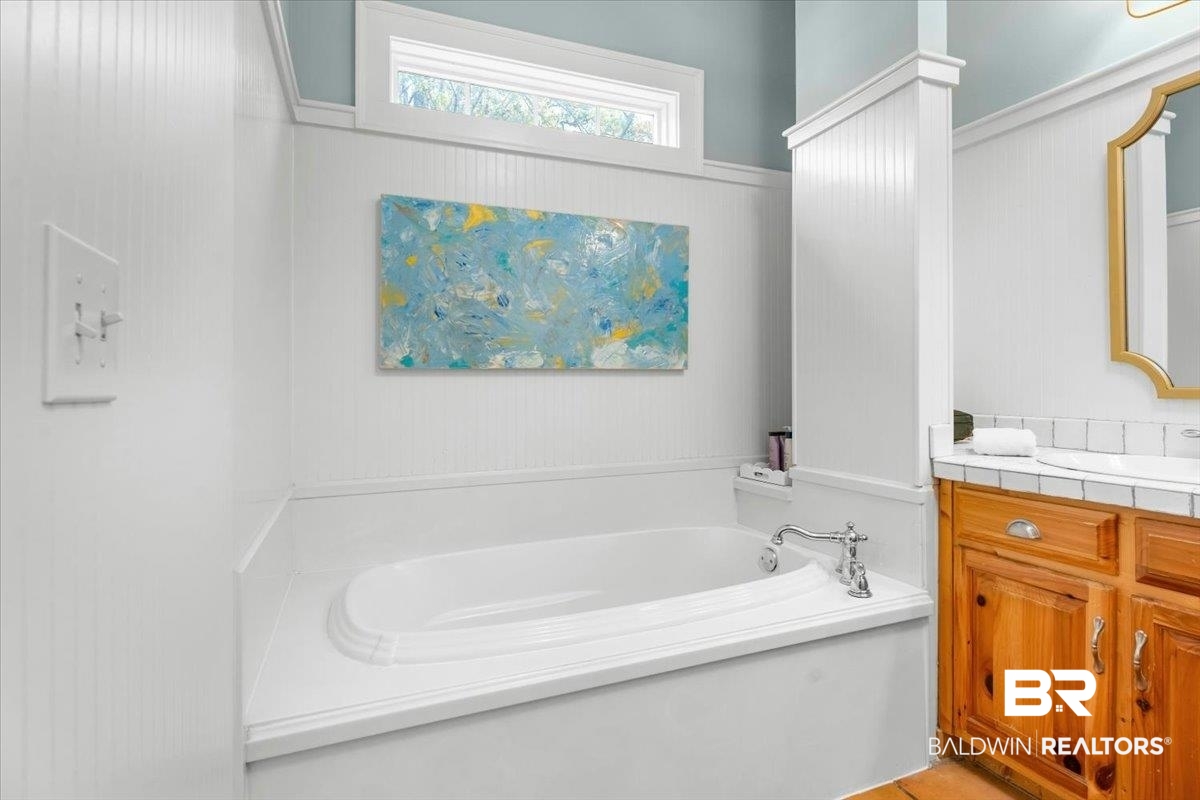 6002 Nelson Drive Fairhope, AL 36532 - Photo 19 of 37 Primary Bathroom