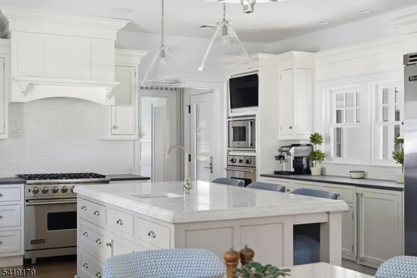 $2,525,000 | 54 Berta Place, Bernards, NJ 07920