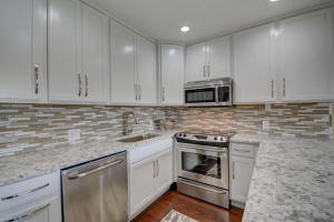 40 Dorset A Boca Raton, FL 33434 - Photo 3 of 14 20180801205237803099000000