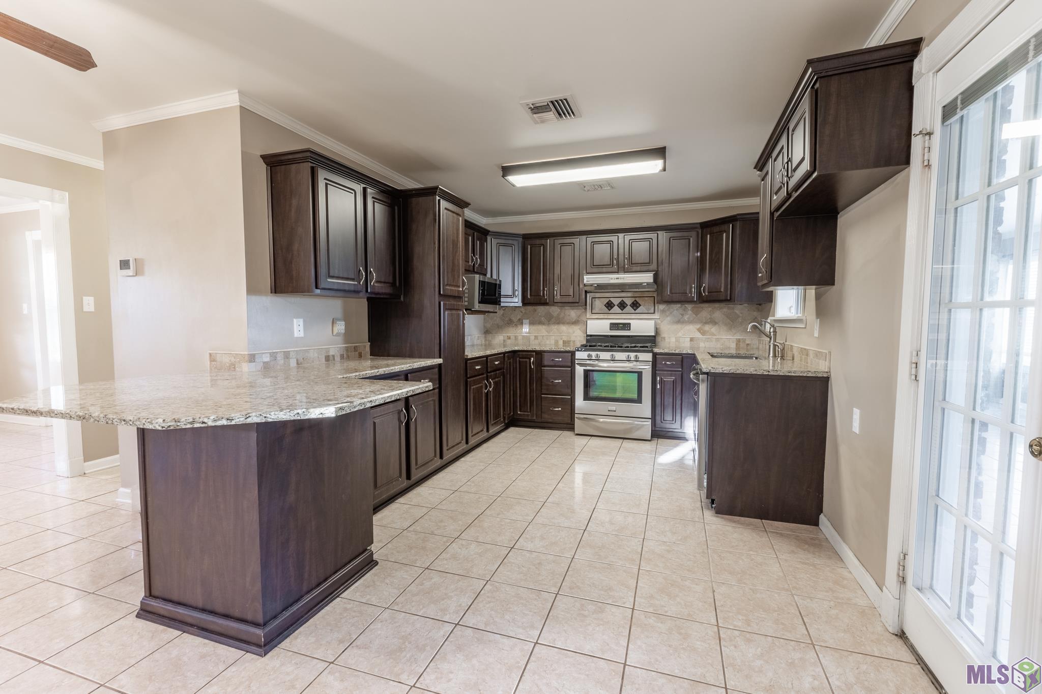 245 Acadia Drive Raceland, LA 70394 - Photo 14 of 30 kitchen
