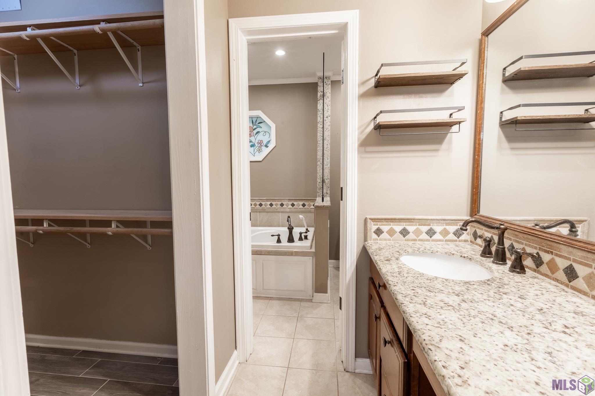 245 Acadia Drive Raceland, LA 70394 - Photo 19 of 30 primary bath entrance