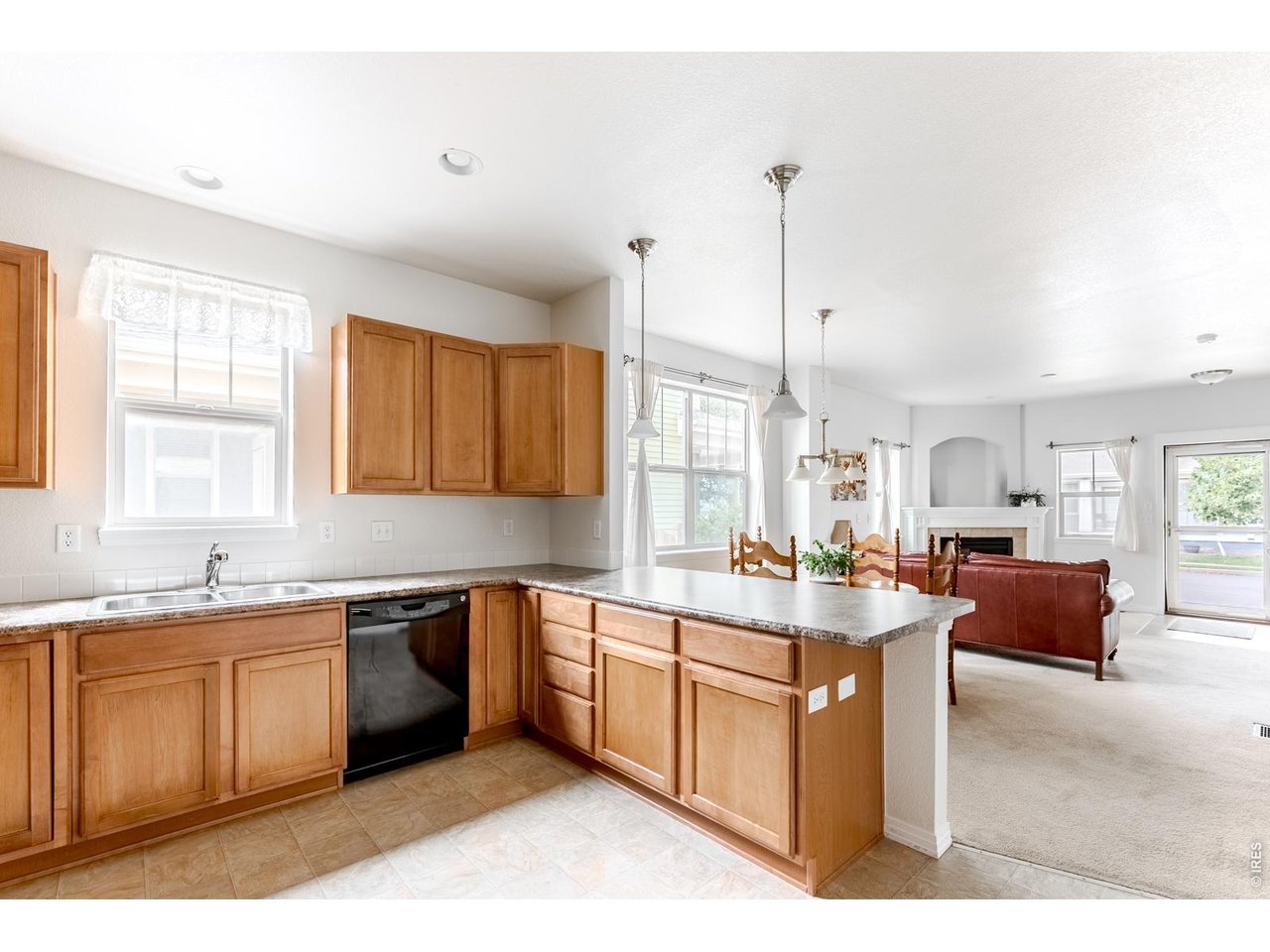 1422 Haystack Way Lafayette, CO 80026 - Photo 10 of 32 Gallery Image 10