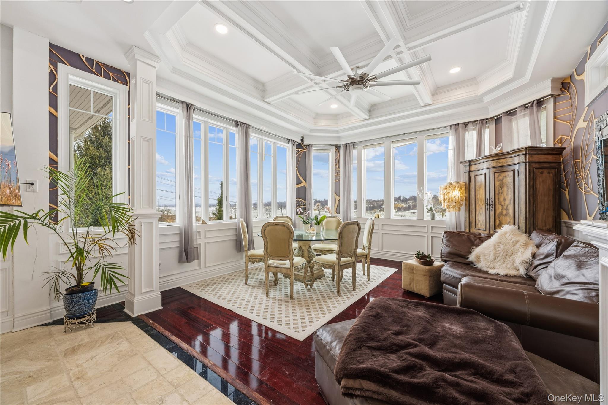 333 East Shore Road Kings Point, NY 11023 - Photo 13 of 44