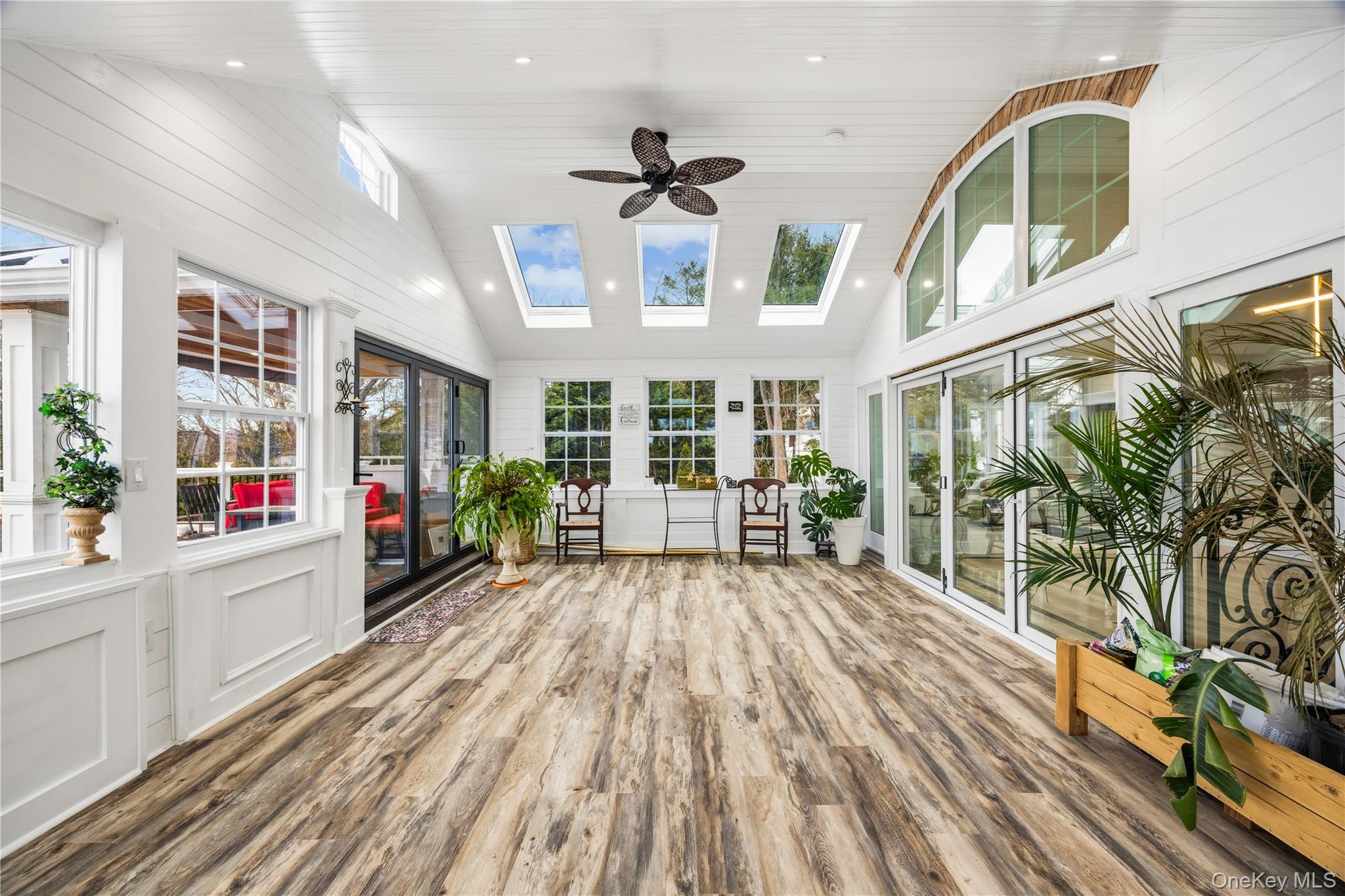 333 East Shore Road Kings Point, NY 11023 - Photo 31 of 44