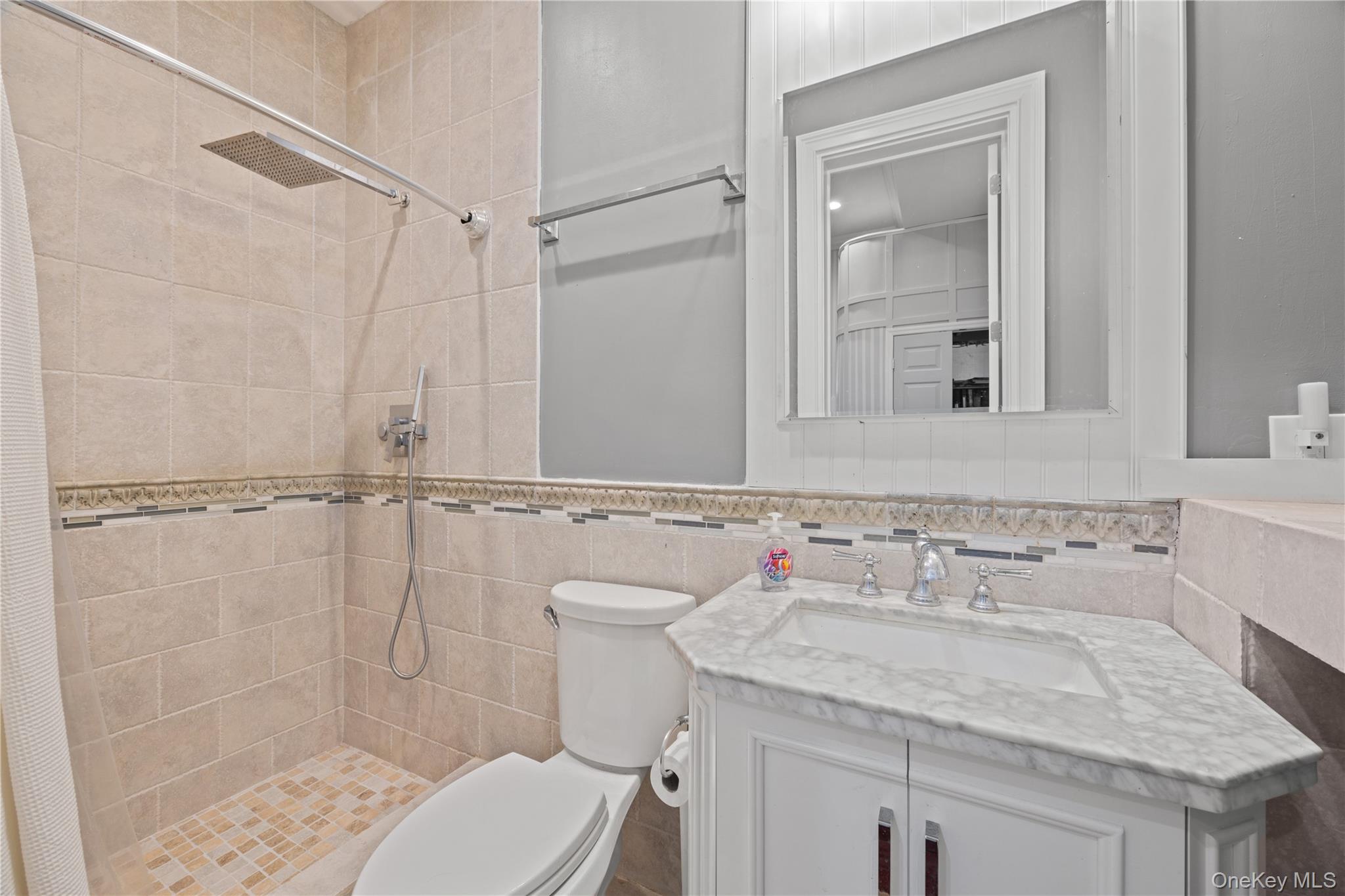 333 East Shore Road Kings Point, NY 11023 - Photo 32 of 44