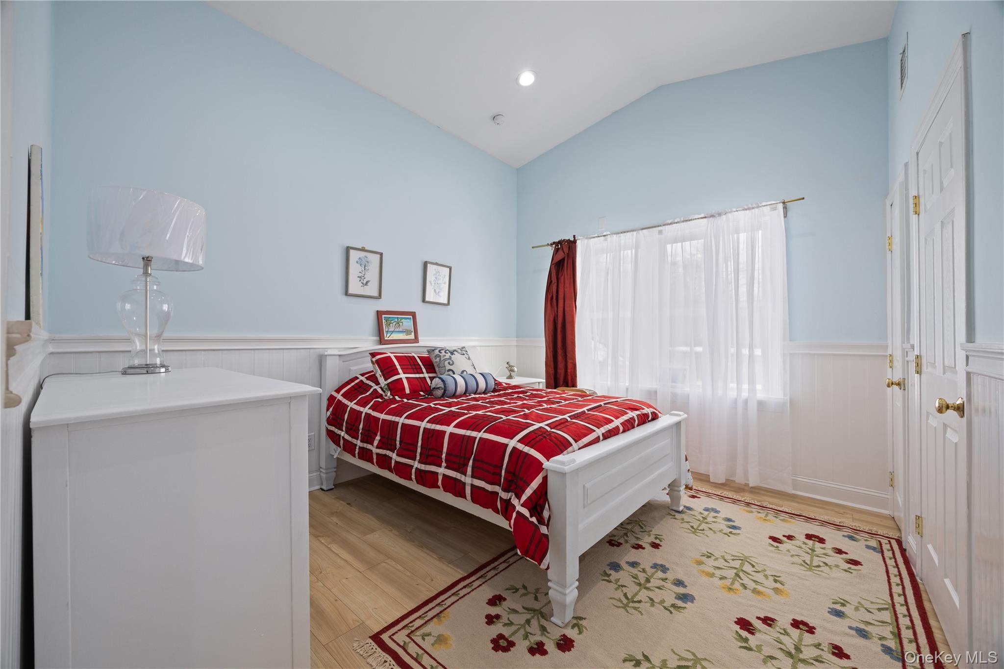 333 East Shore Road Kings Point, NY 11023 - Photo 34 of 44