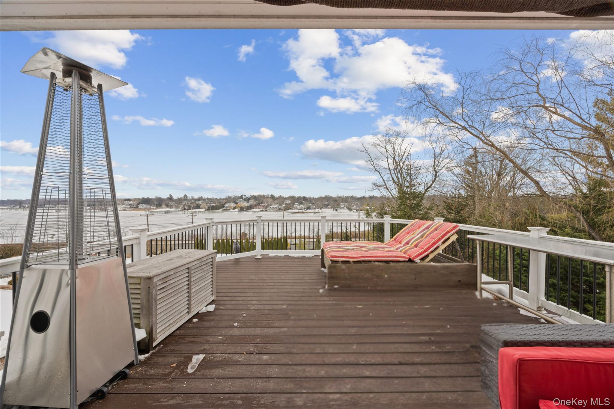 333 East Shore Road Kings Point, NY 11023 - Photo 37 of 44