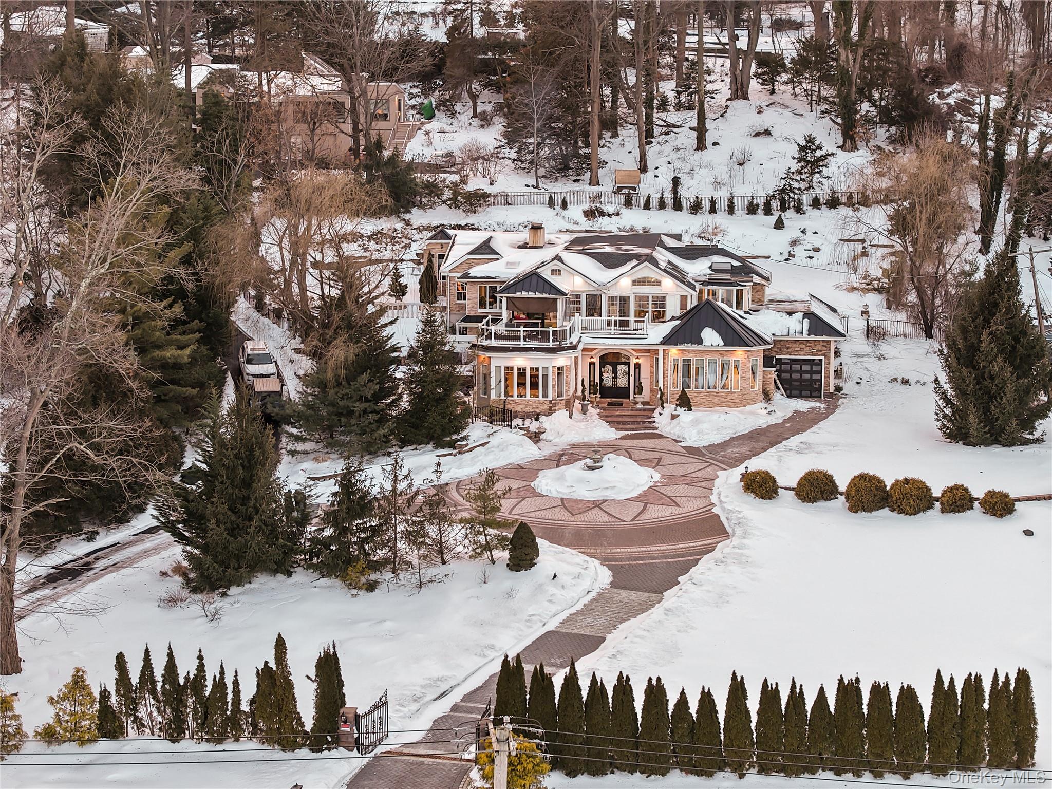 333 East Shore Road Kings Point, NY 11023 - Photo 4 of 44