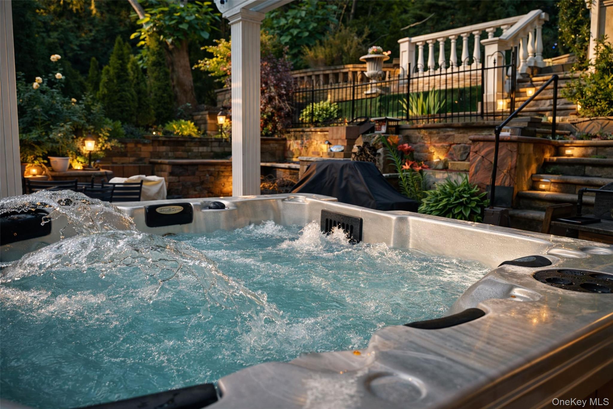 333 East Shore Road Kings Point, NY 11023 - Photo 7 of 44