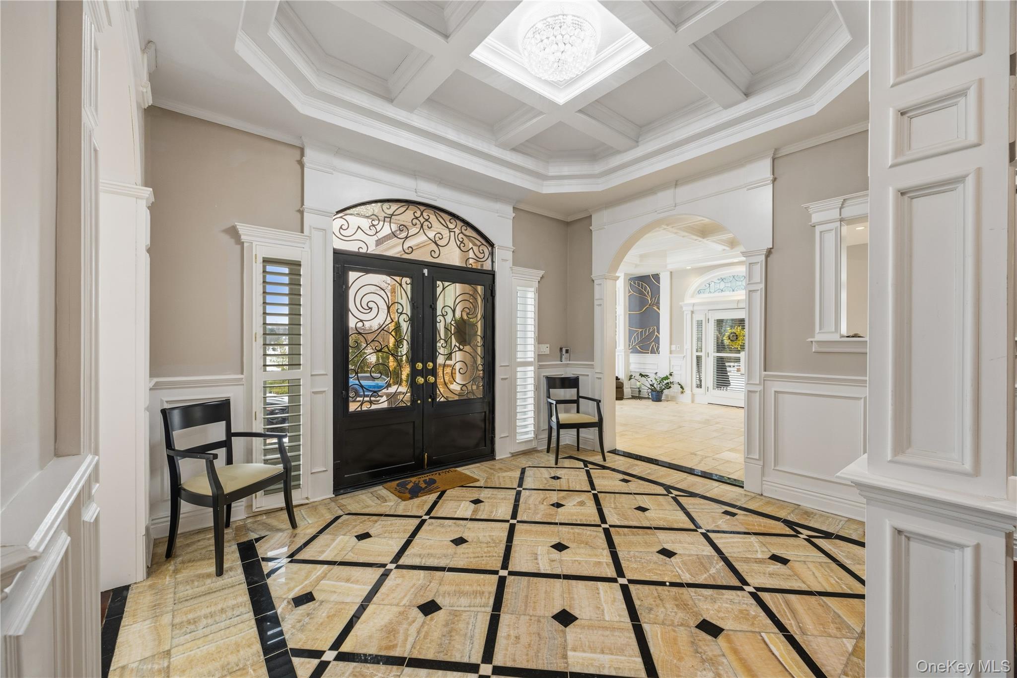 333 East Shore Road Kings Point, NY 11023 - Photo 9 of 44