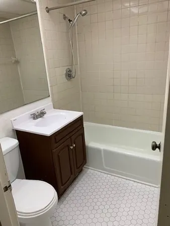 $1,725 | 46 Shrewsbury Green Drive, Unit B, Shrewsbury, MA 01545