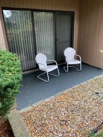 $1,725 | 46 Shrewsbury Green Drive, Unit B, Shrewsbury, MA 01545