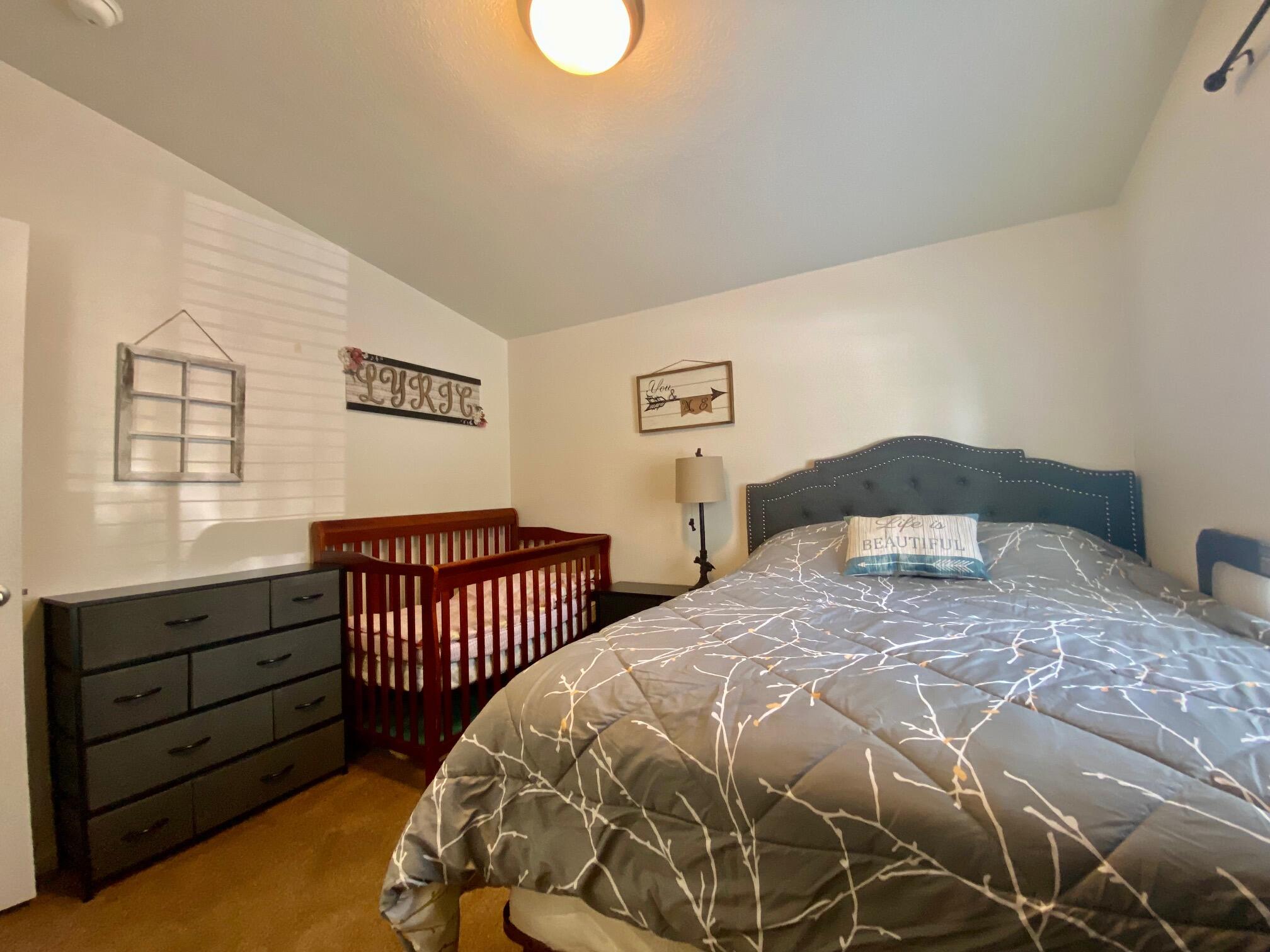 28059 Drews Road Chiloquin, OR 97624 - Photo 24 of 26 Bedroom 2
