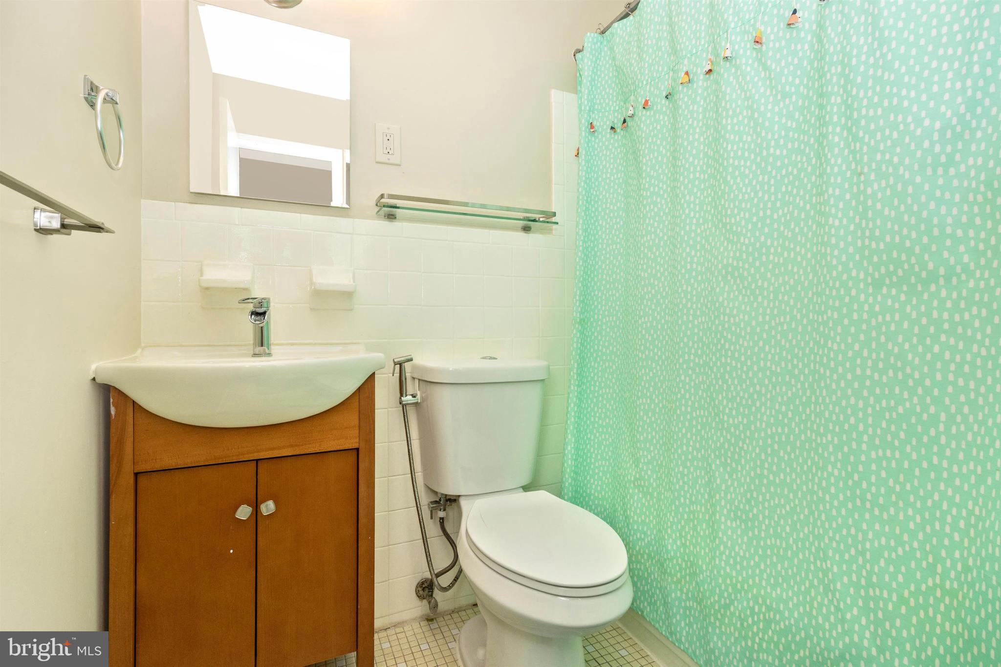 8102 Inverness Ridge Road Potomac, MD 20854 - Photo 33 of 48