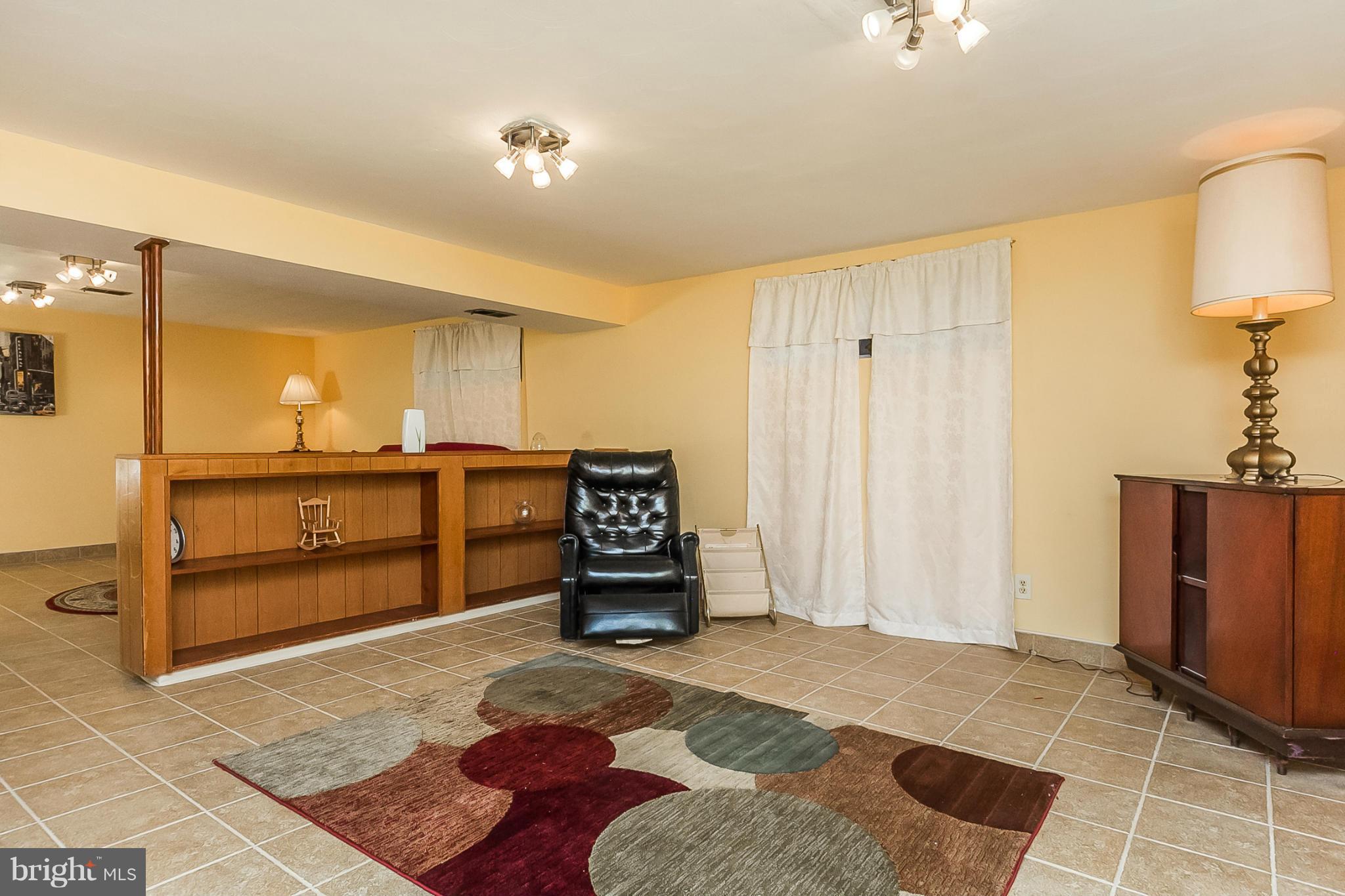7412 Castlemoor Road Baltimore, MD 21244 - Photo 23 of 30 Family Room
