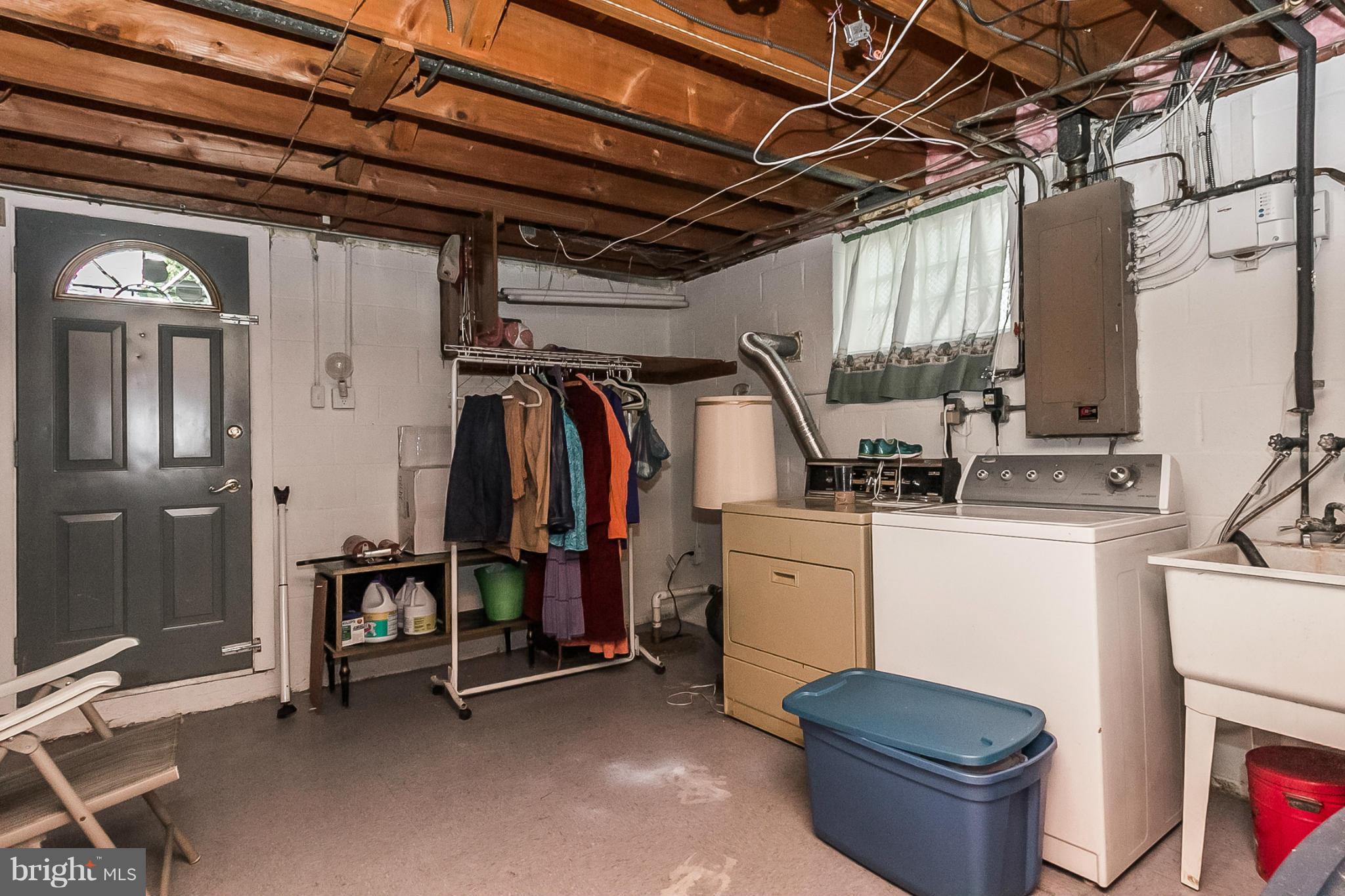 7412 Castlemoor Road Baltimore, MD 21244 - Photo 26 of 30 Interior (General)