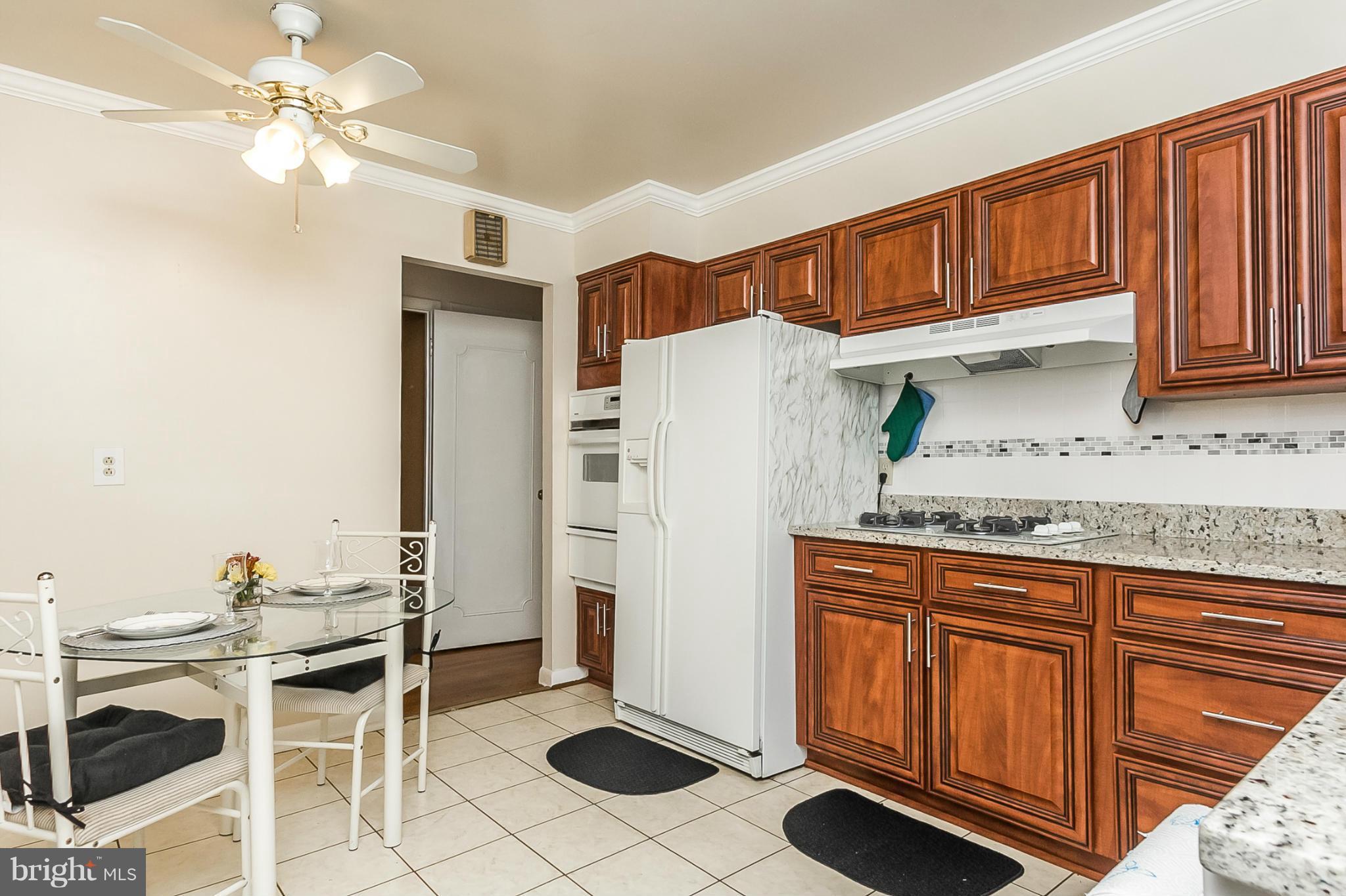 7412 Castlemoor Road Baltimore, MD 21244 - Photo 9 of 30 Kitchen