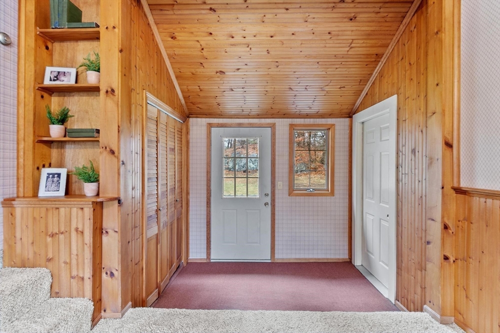 61 Beaver Road Reading, MA 01867 - Photo 21 of 39